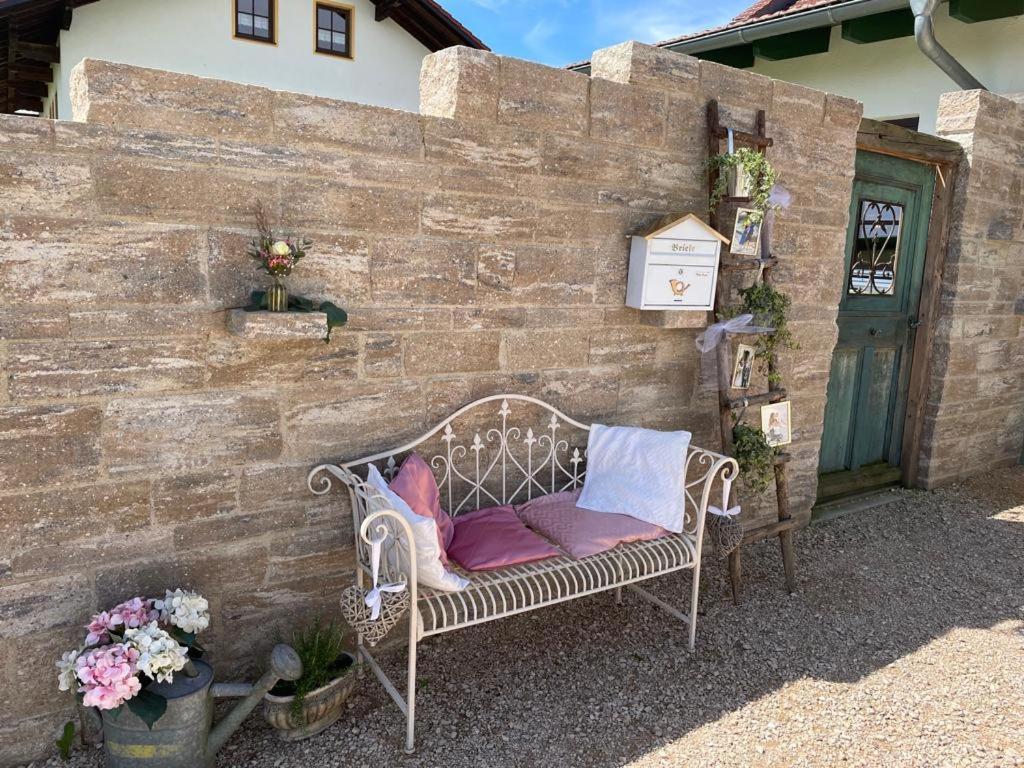 Landgasthaus Zur Linde Pleiskirchen Экстерьер фото